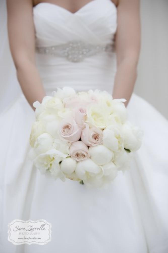 A romantic, traditional Victorian wedding bouquet of blush and white garden roses by Pam Hargraves of Blooming Blossoms. /photo | Sara Zarrella Photography